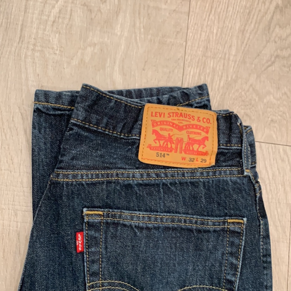 BUNDLE: Four Pairs of Levi’s Jeans - Picture 8 of 12